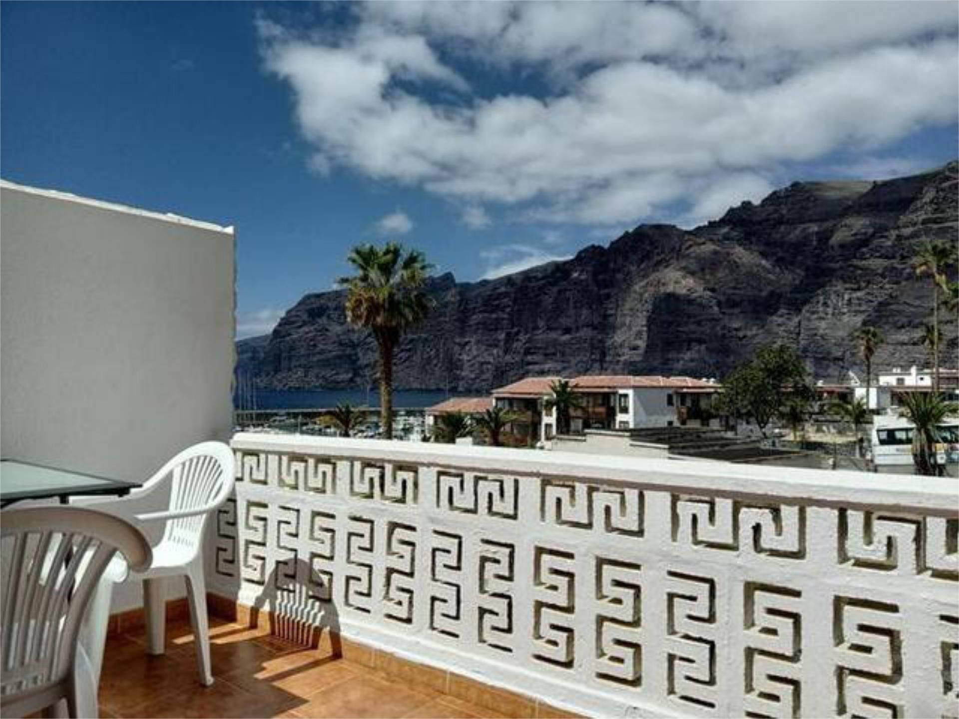 Apartment for sale in Santiago del Teide pueblo Exterior view of Apartment for sale in Santiago del Teide with Terrace and Furnished