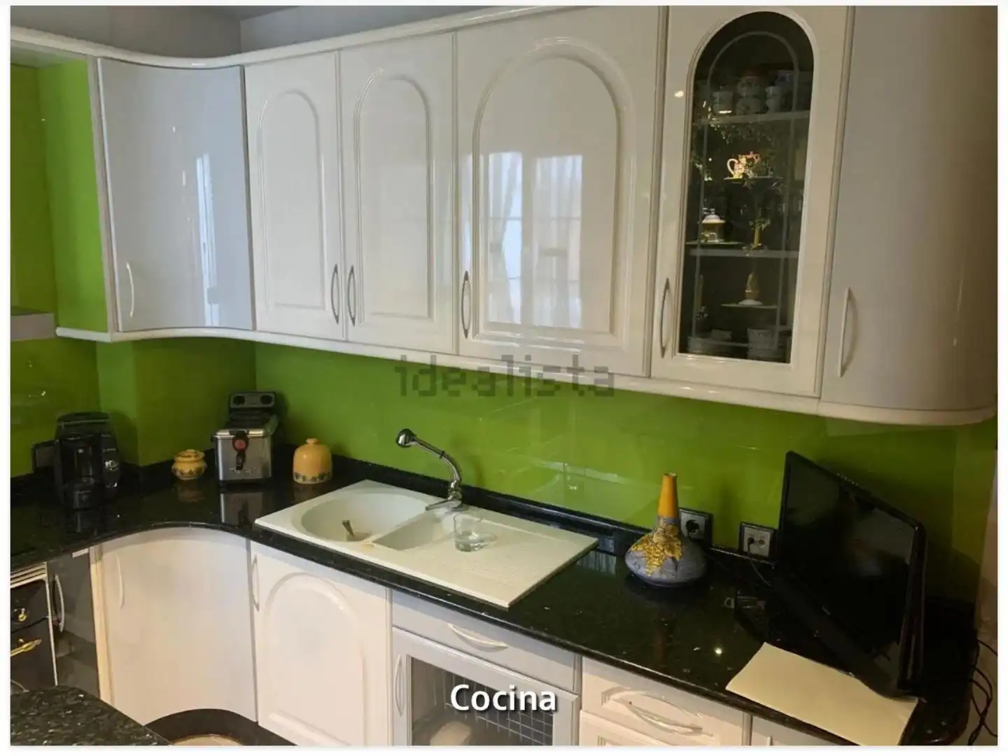 Flat for sale in Calle de Jacinto Benavente, 34, Manzanares Kitchen of Flat for sale in Manzanares with Air Conditioner, Heating and Parquet flooring