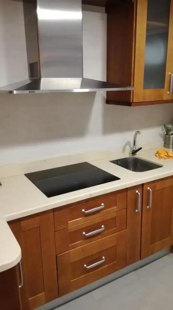 Habitación en Calle Cristo de Medinaceli, 7, Camino de Ronda Cocina de Piso para compartir en Granada con Calefacción, Parquet y Terraza
