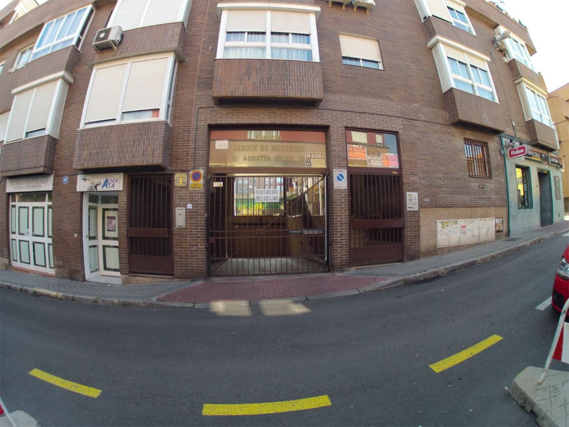 Parking of Flat to rent in  Madrid Capital  with Air Conditioner and Video intercom