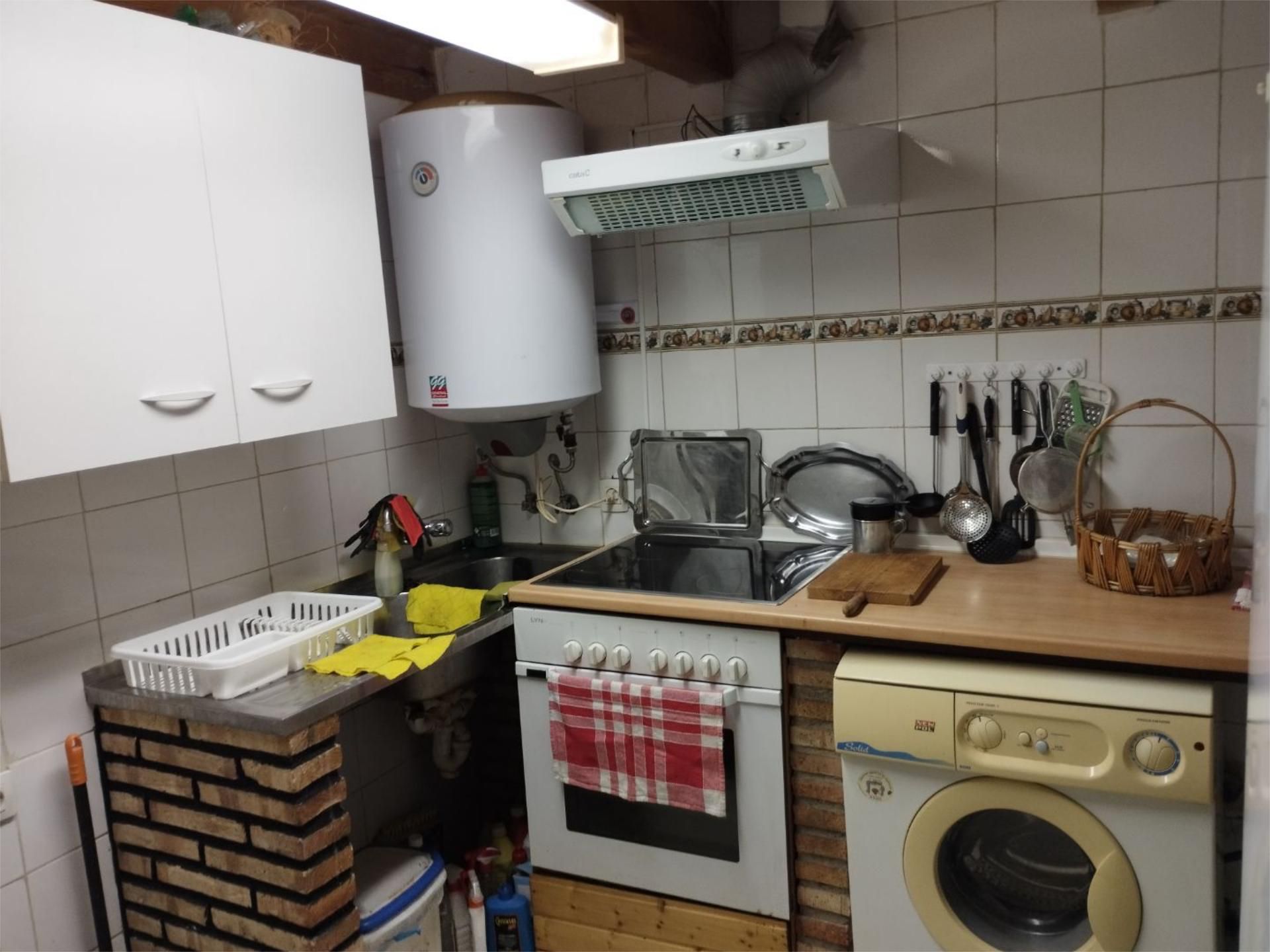 Single-family semi-detached to rent in Calle Empedrada, 3, Santa Cruz de la Zarza Kitchen of Single-family semi-detached to rent in Santa Cruz de la Zarza with Heating, Storage room and Furnished