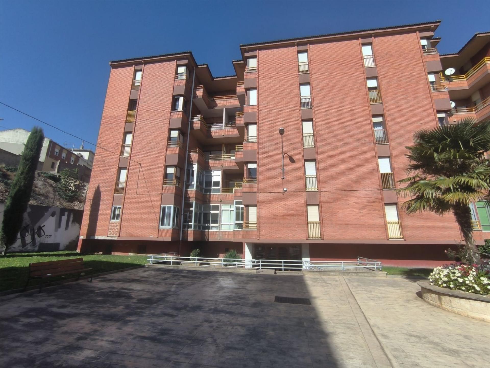 Pis en venda a Calle Severo Ochoa, 4, La Bañeza Vista exterior de Pis en venda en La Bañeza amb Calefacció, Terrassa i Traster