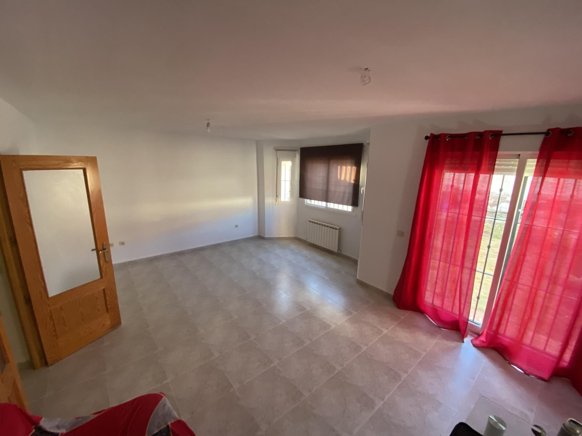 Sala d'estar de Casa o xalet de lloguer en Chozas de Canales amb Aire condicionat, Calefacció i Jardí privat