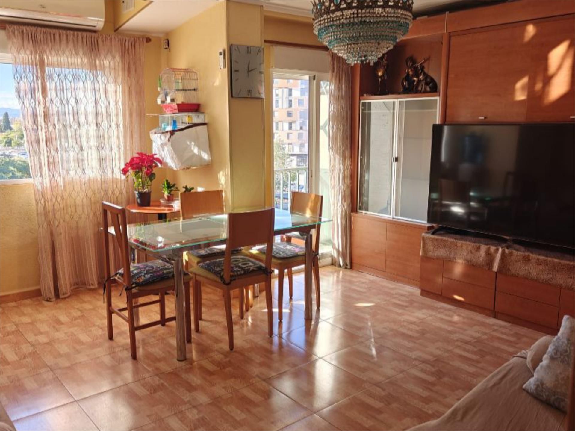 Menjador de Pis en venda en Quart de Poblet amb Aire condicionat i Balcó