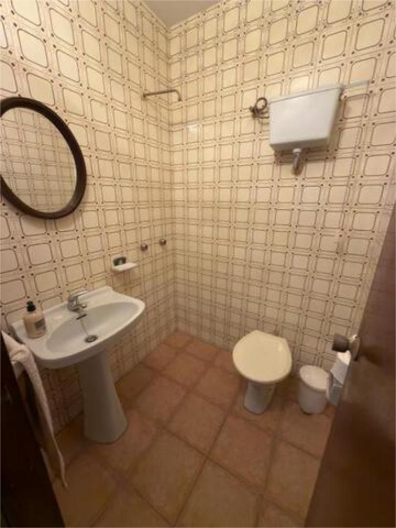 Casa adosada en venda a El Parador de las Hortichuelas Bany de Casa adosada en venda en Roquetas de Mar amb Terrassa