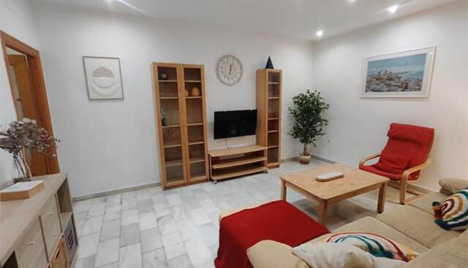 Flat to rent in Centro Histórico, Cádiz Capital - image 1 Photo 1 of Flat to rent in Centro Histórico, Cádiz Capital