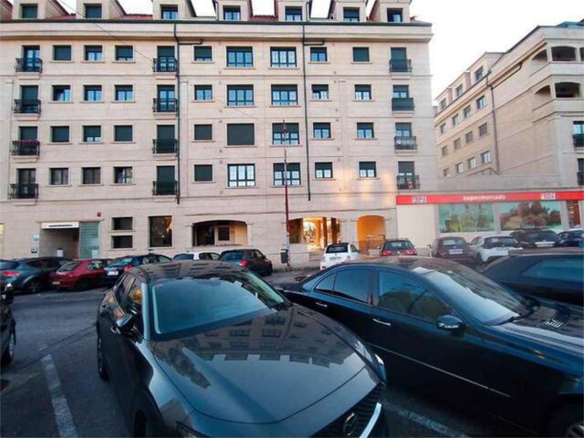 Vista exterior de Garatge de lloguer en Caldas de Reis