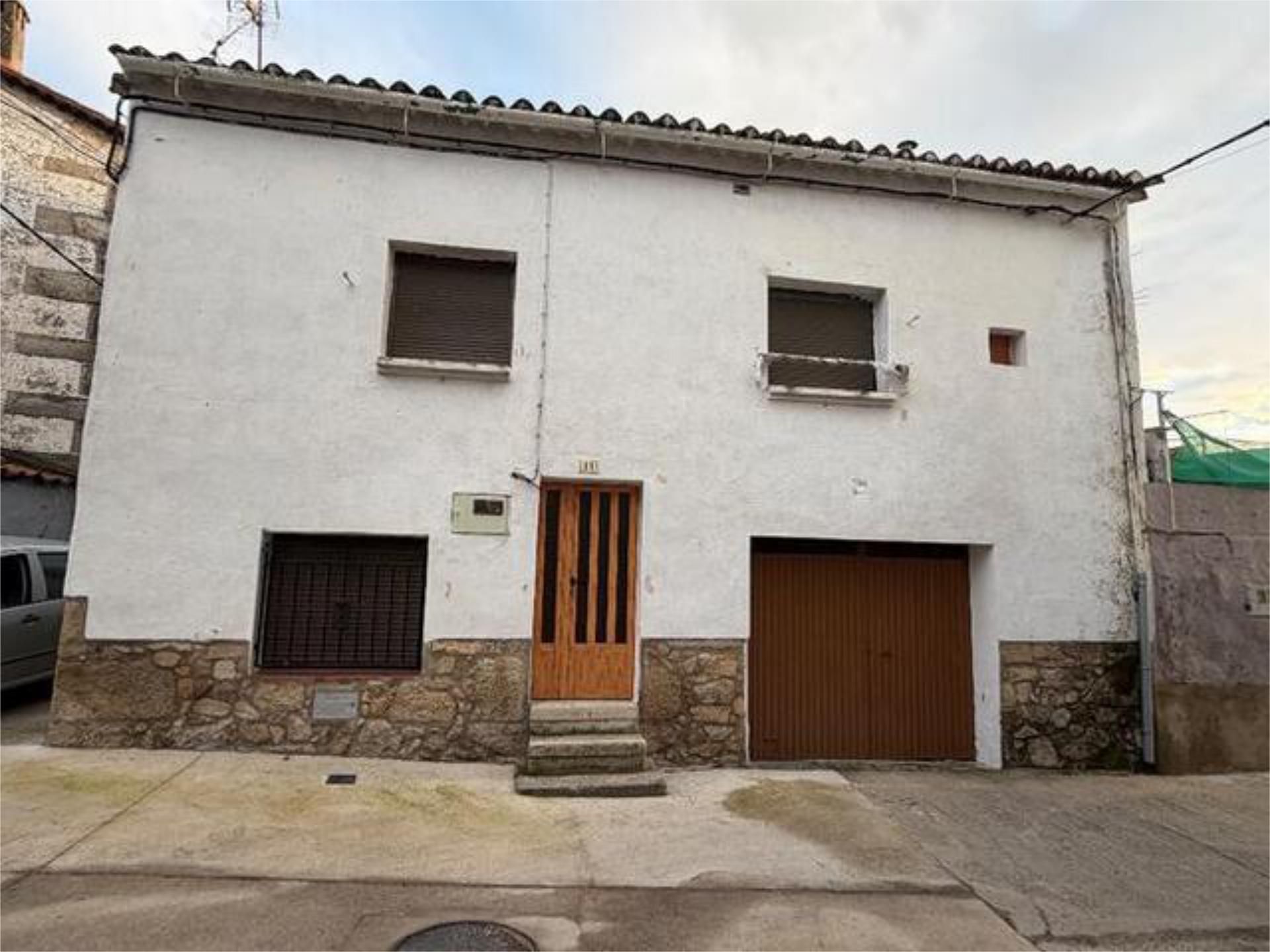 Exterior view of House or chalet for sale in Villamiel