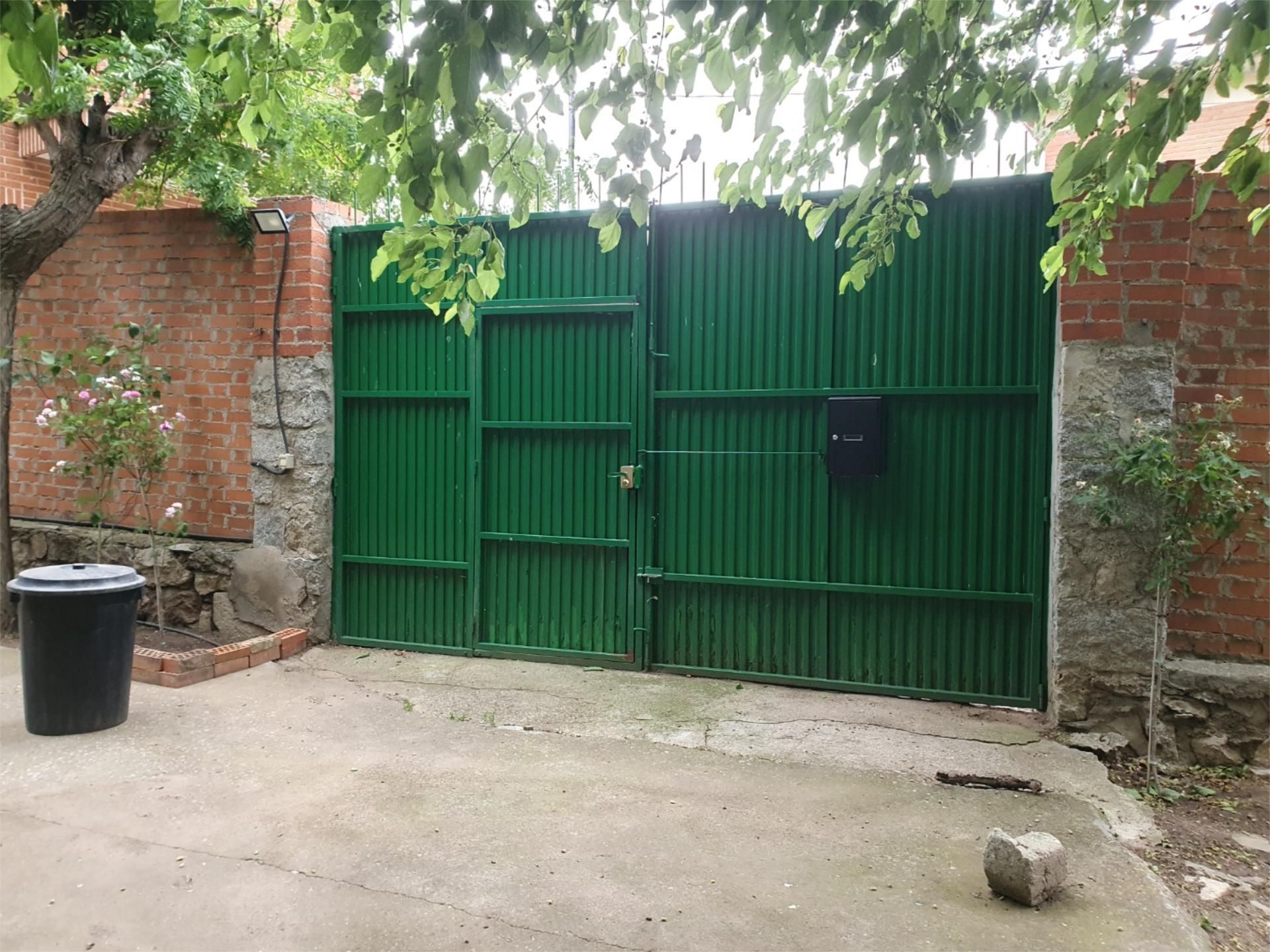 Exterior view of Planta baja for sale in Mingorría  with Private garden, Storage room and Furnished