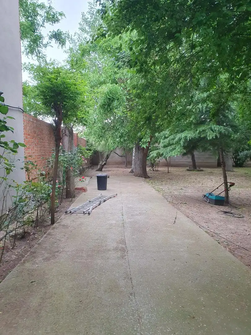 Planta baja en venta en Calle de las Covachuelas, 24, Mingorría Jardín de Planta baja en venta en Mingorría con Jardín privado, Trastero y Amueblado