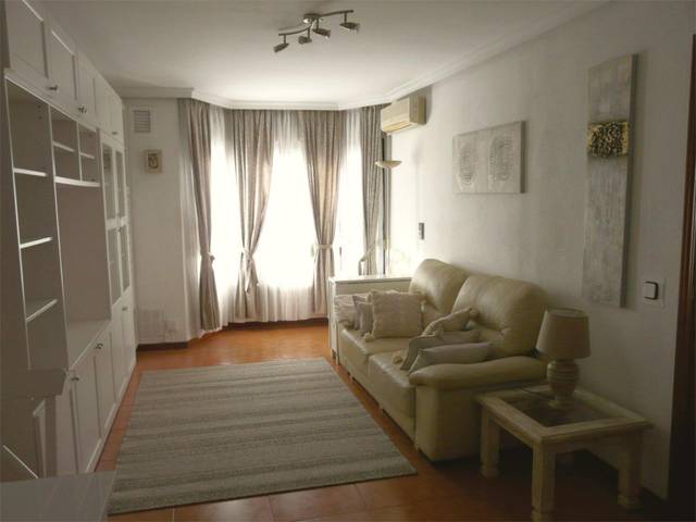 Piso en Alquiler en Calle de Ledesma, 10 en Ventas