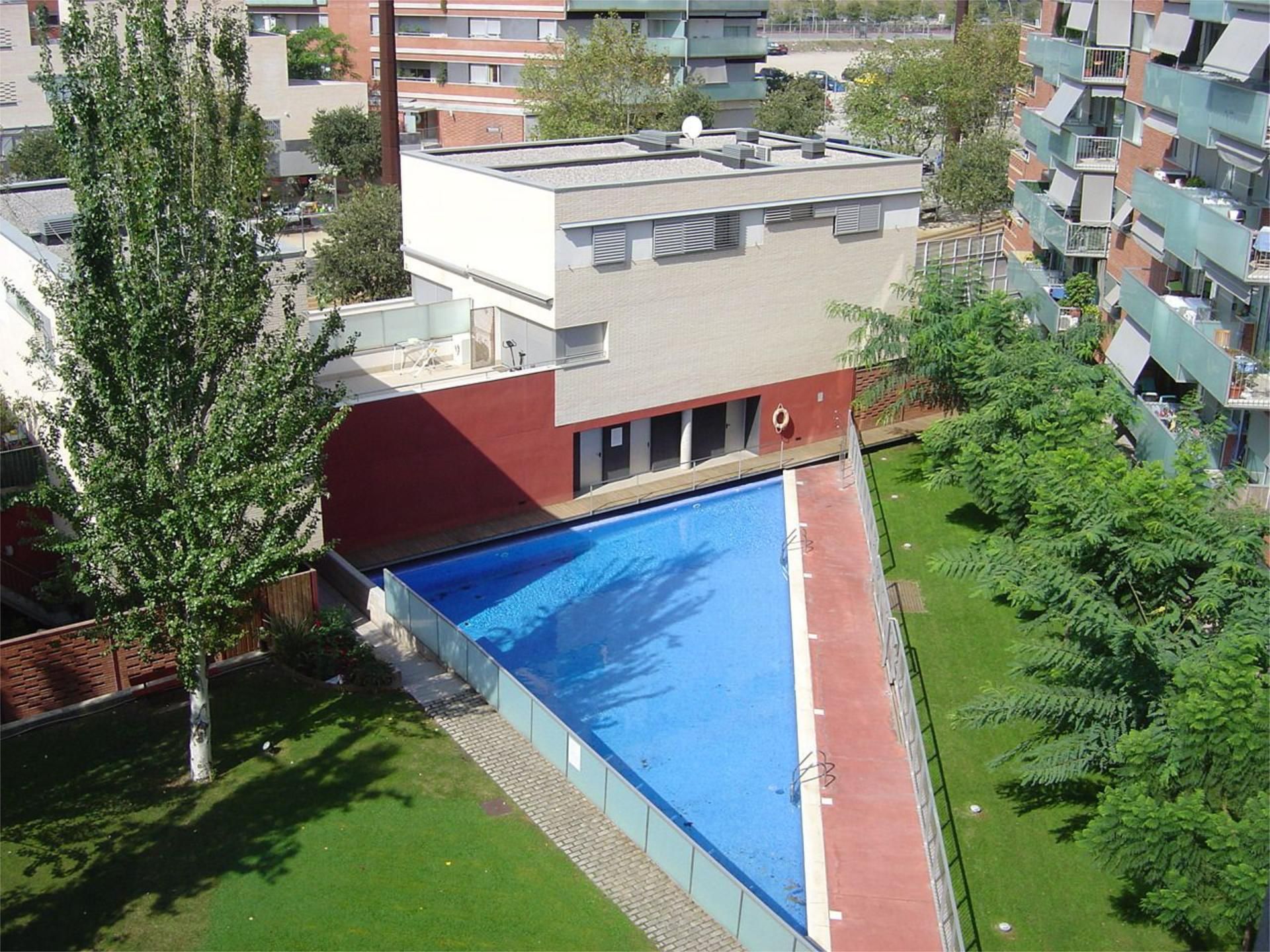 Piscina de Dúplex en venda en Sant Cugat del Vallès amb Aire condicionat, Calefacció i Terrassa