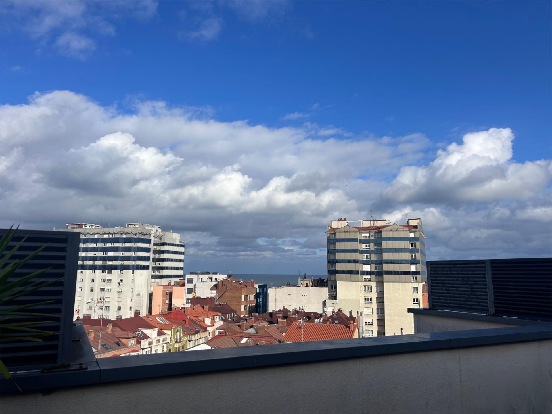 Exterior view of Attic to rent in Gijón   with Heating, Parquet flooring and Terrace