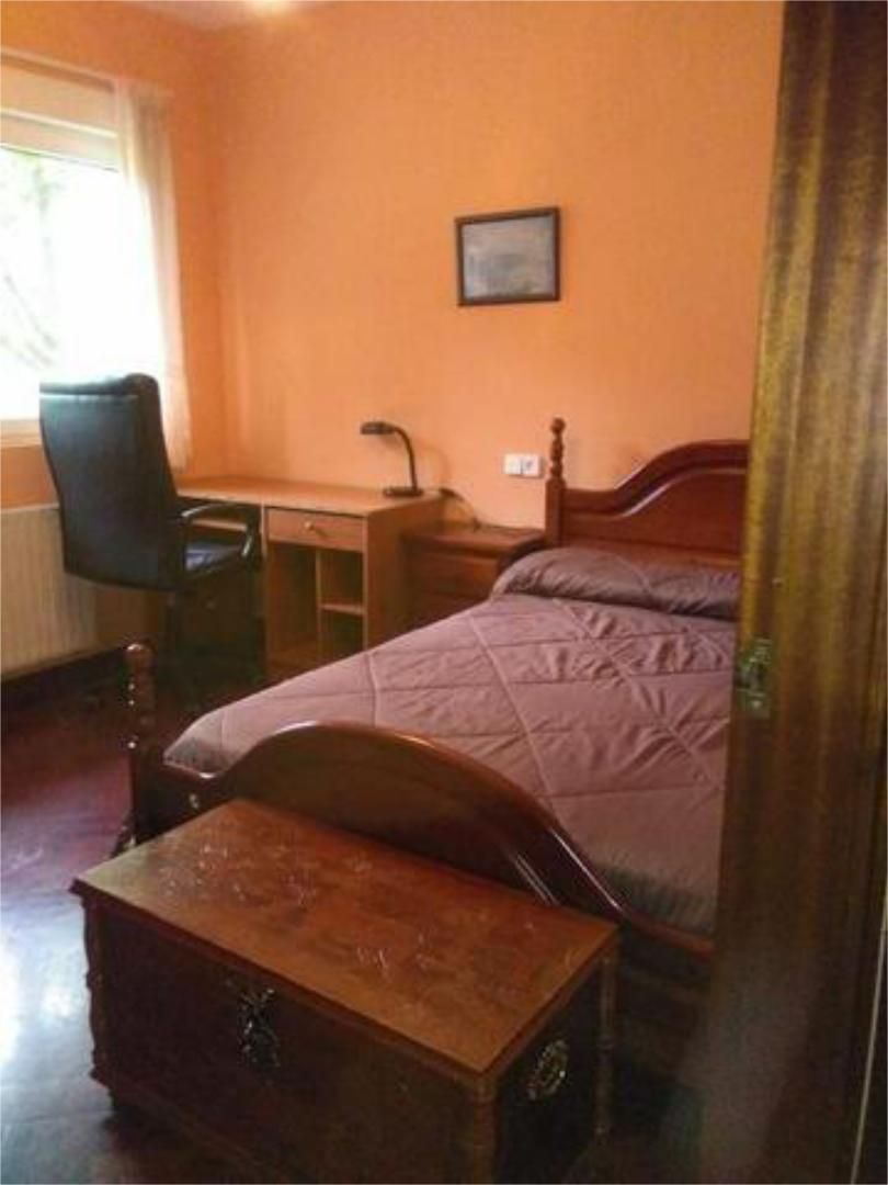 Pis en venda a Acea de Olga - Augas Férreas Dormitori de Pis en venda en Lugo Capital amb Calefacció, Jardí privat i Terrassa