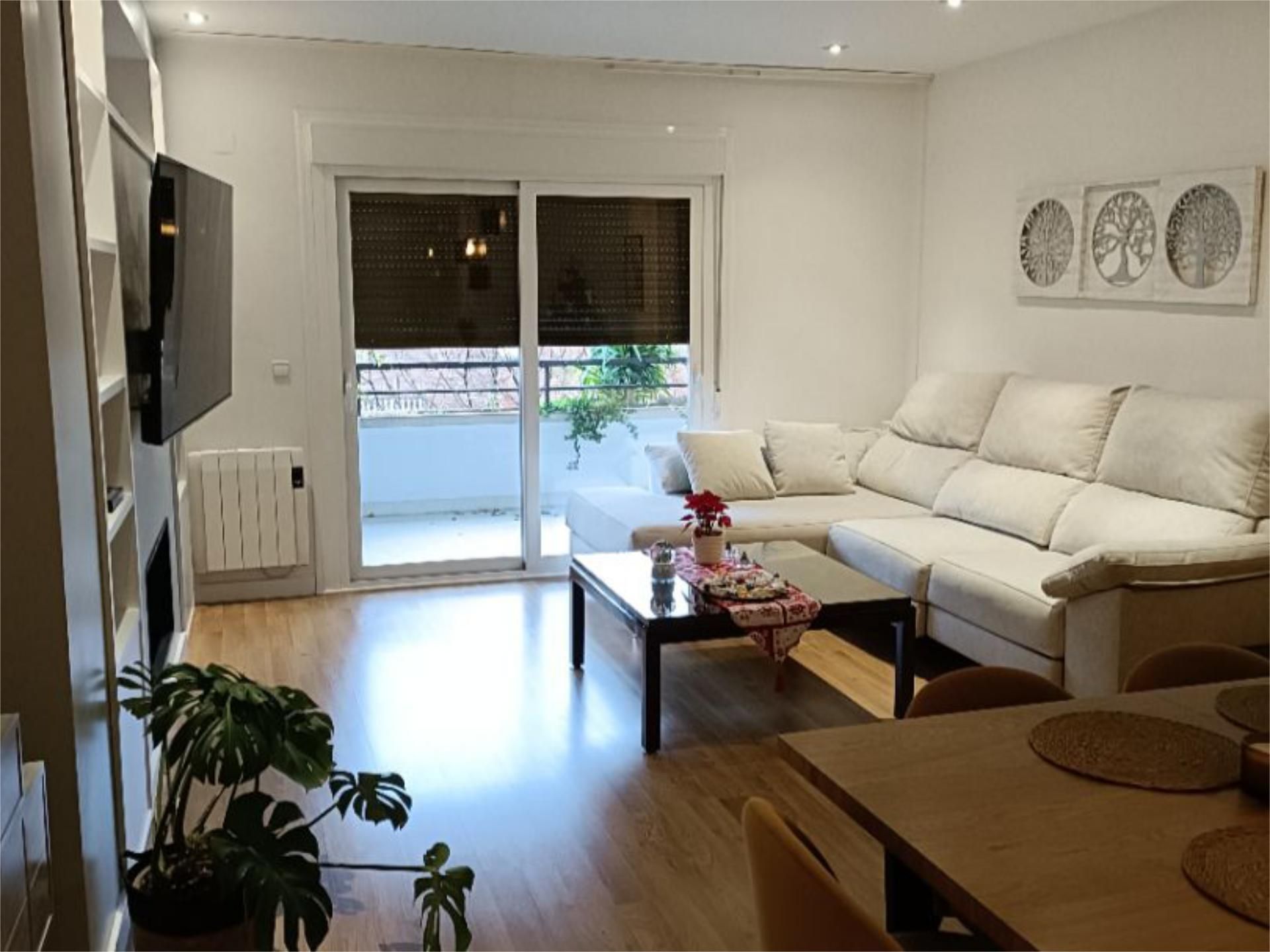 Sala d'estar de Pis en venda en  Jaén Capital amb Aire condicionat, Calefacció i Parquet