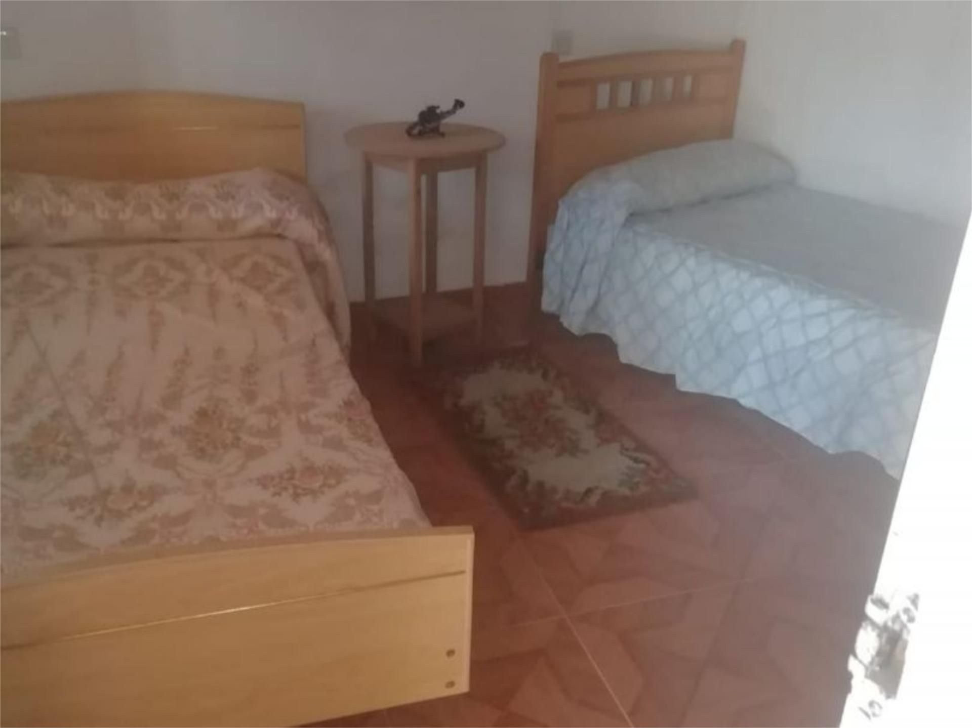 Dormitori de Finca rústica en venda en Castro Caldelas amb Jardí privat, Moblat i Balcó