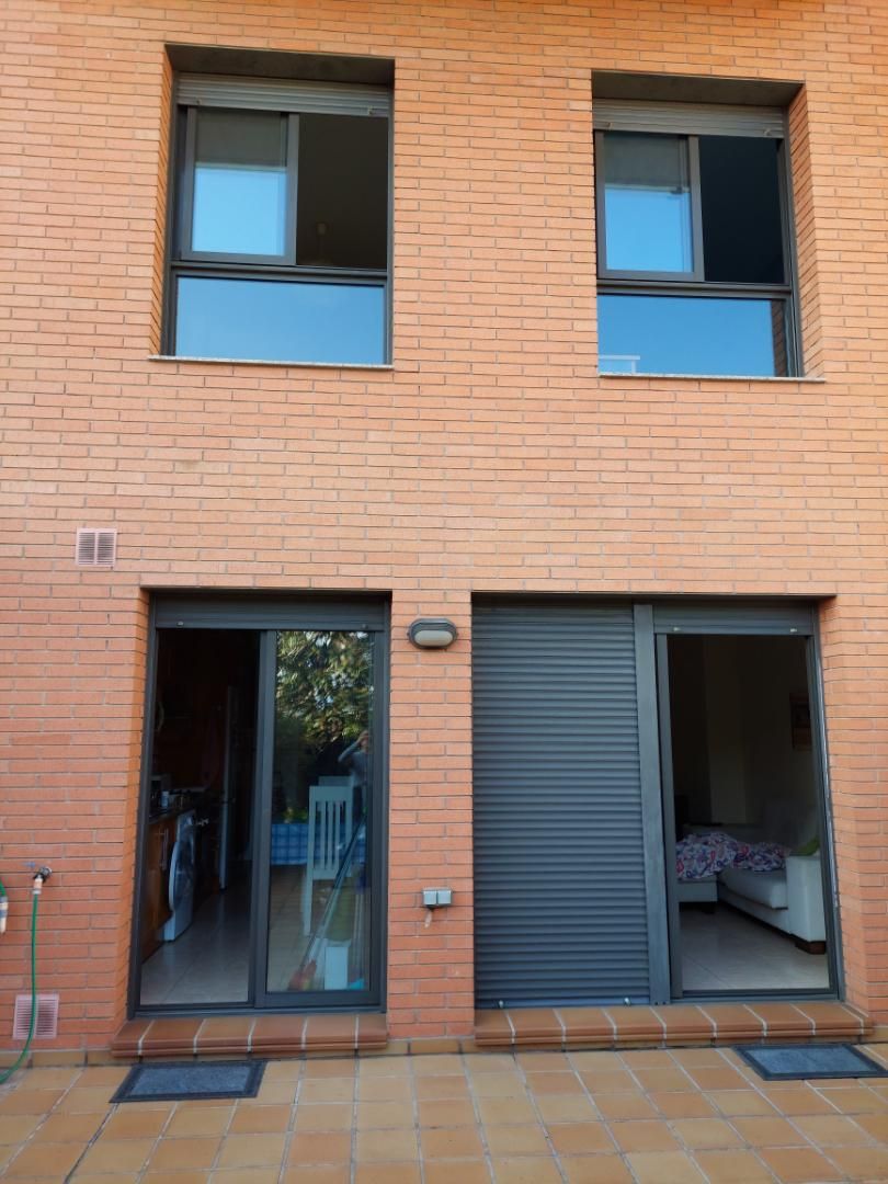 Vista exterior de Dúplex en venda en Parets del Vallès amb Terrassa i Moblat