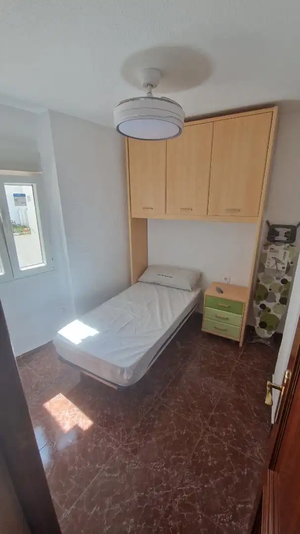 Wohnung zum Verkauf in Calle Doctor Sánchez de la Nieta, 1, San Bartolomé - Millán de Priego Schlafzimmer von Wohnung zum Verkauf in Jaén Capital mit Klimaanlage