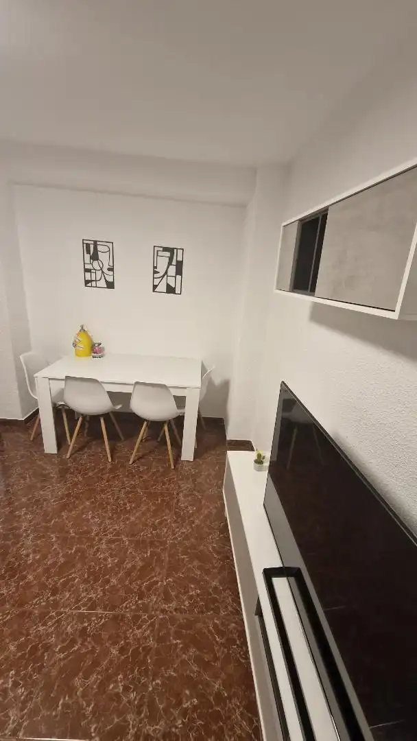 Wohnung zum Verkauf in Calle Doctor Sánchez de la Nieta, 1, San Bartolomé - Millán de Priego Esszimmer von Wohnung zum Verkauf in Jaén Capital mit Klimaanlage