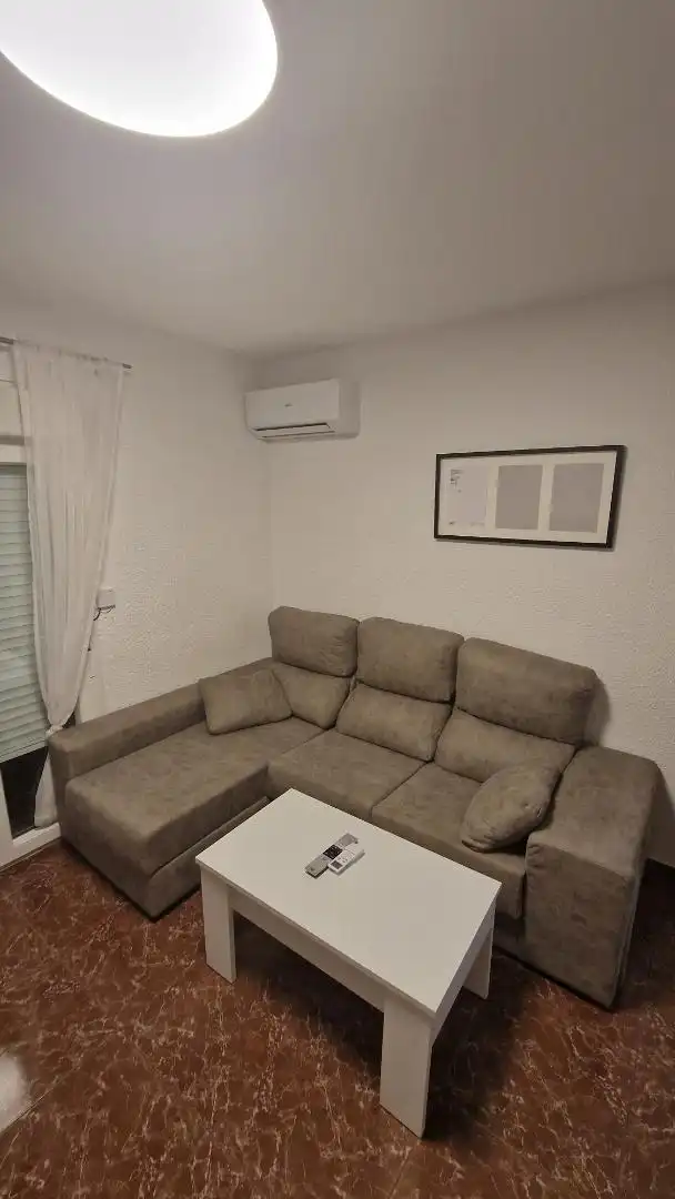 Wohnung zum Verkauf in Calle Doctor Sánchez de la Nieta, 1, San Bartolomé - Millán de Priego Wohnzimmer von Wohnung zum Verkauf in Jaén Capital mit Klimaanlage