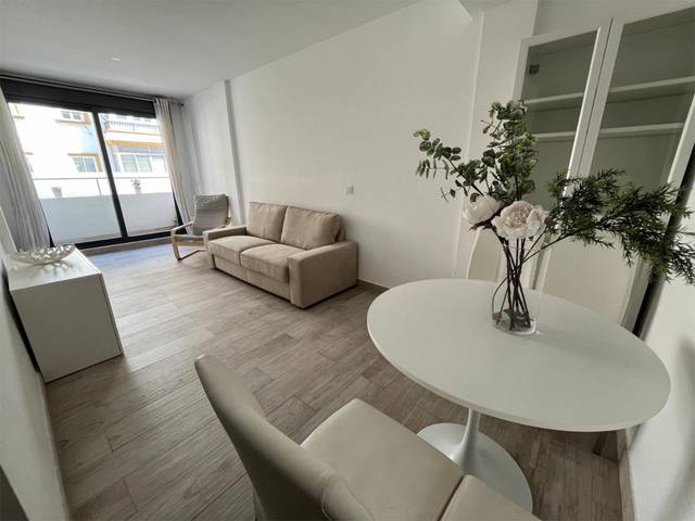 Piso en Alquiler en Calle Asunción, nº48 en Los Remedios