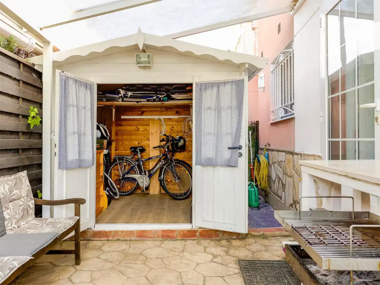 Casa adosada en venta en Avinguda de Gaudi, 9, Oliva Nova Parking de Casa adosada en venta en Oliva con Aire acondicionado, Terraza y Piscina