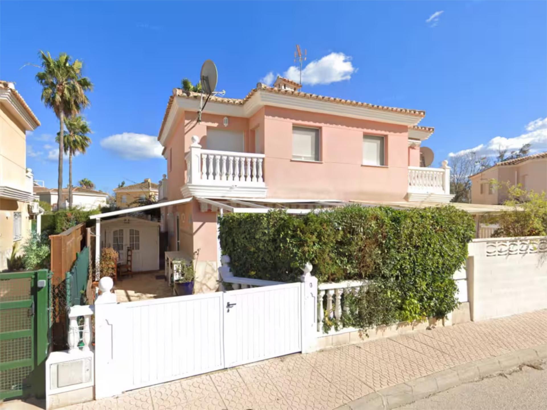 Garden of Single-family semi-detached for sale in Oliva  with Air Conditioner, Heating and Private garden
