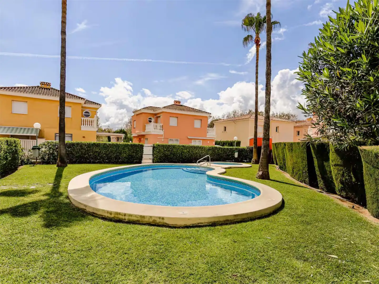 Casa adosada en venta en Avinguda de Gaudi, 9, Oliva Nova Jardín de Casa adosada en venta en Oliva con Aire acondicionado, Terraza y Piscina