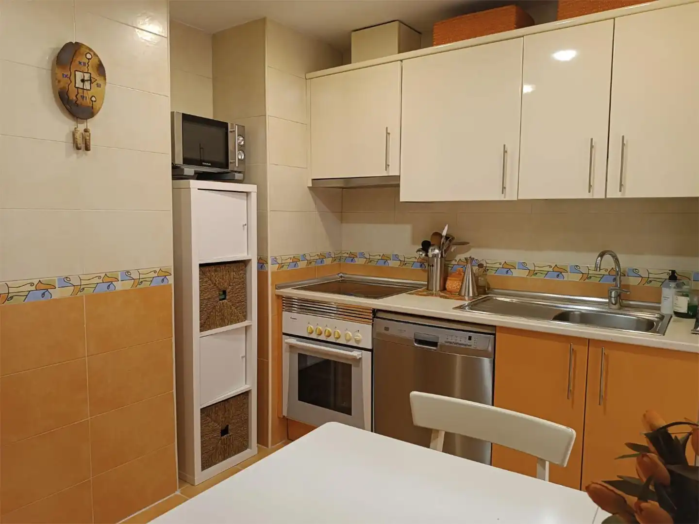 Cocina de Piso de alquiler en Móstoles con Aire acondicionado, Calefacción y Jardín privado