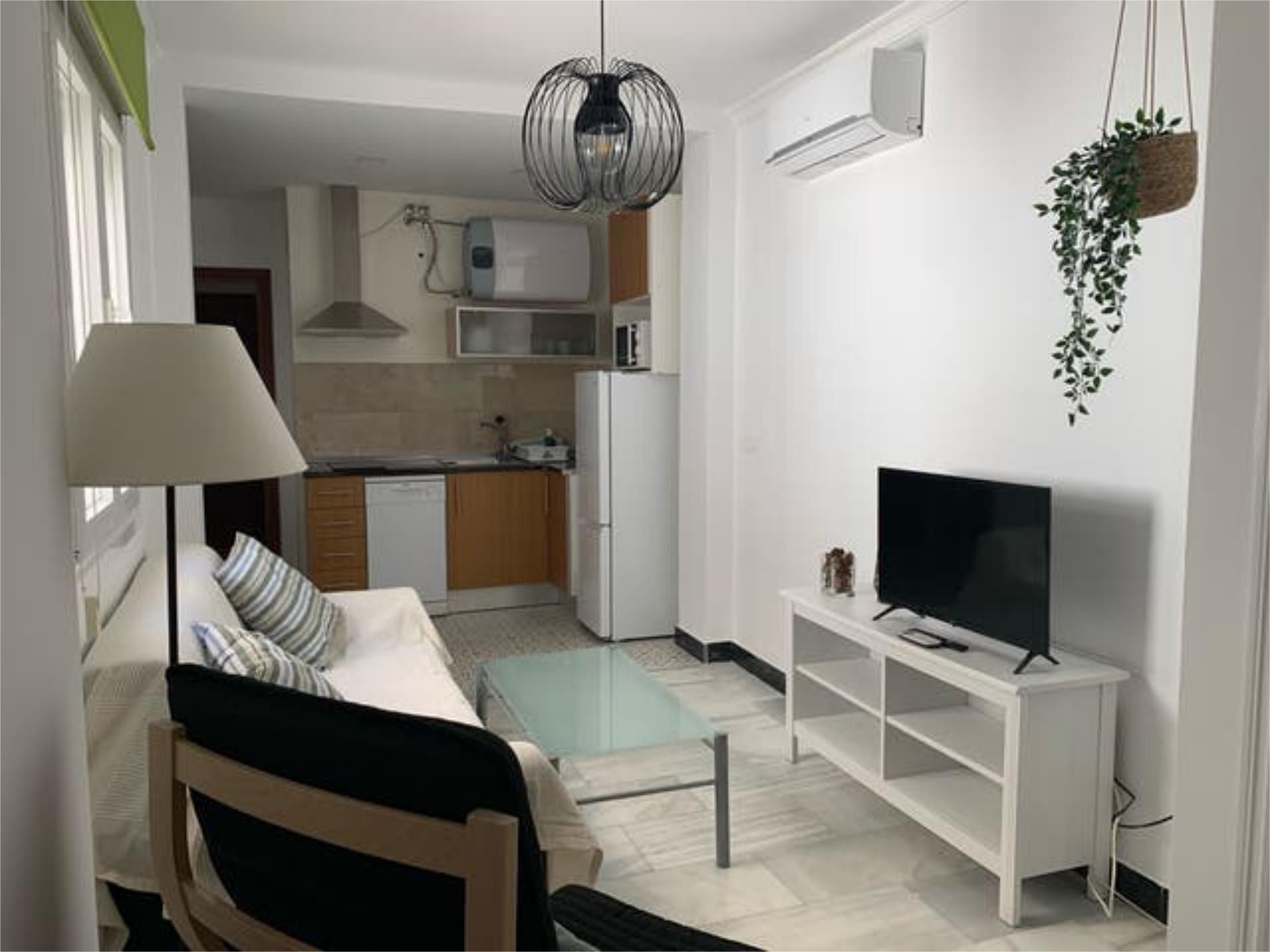 Apartament de lloguer a Olletas - Sierra Blanquilla Sala d'estar de Apartament de lloguer en Málaga Capital