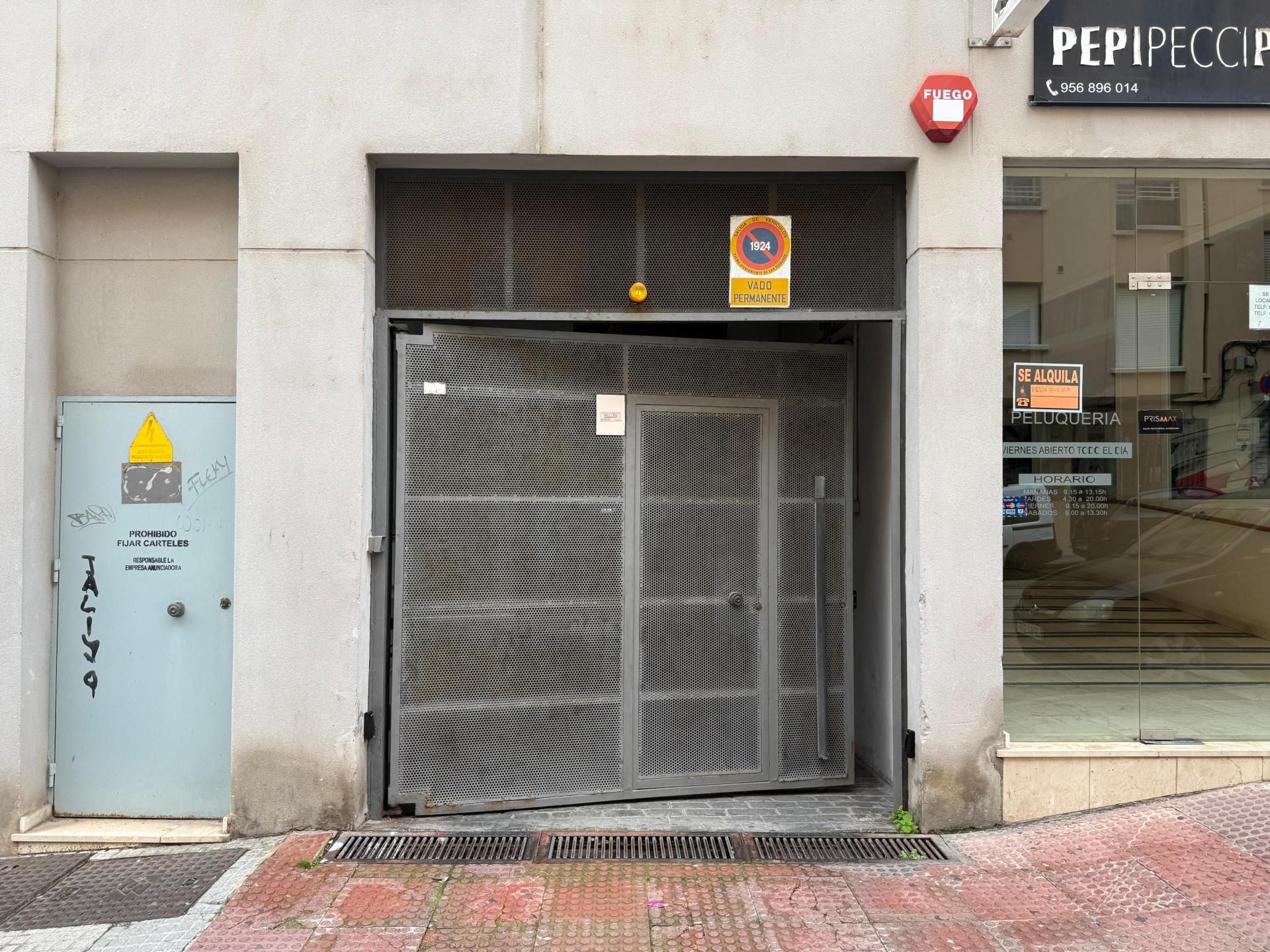 Garage for sale in Avenida Manuel de Falla, El Carmen Parking of Garage for sale in San Fernando