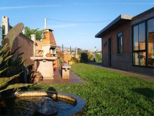 Casa-chalet en Alquiler en Noalla