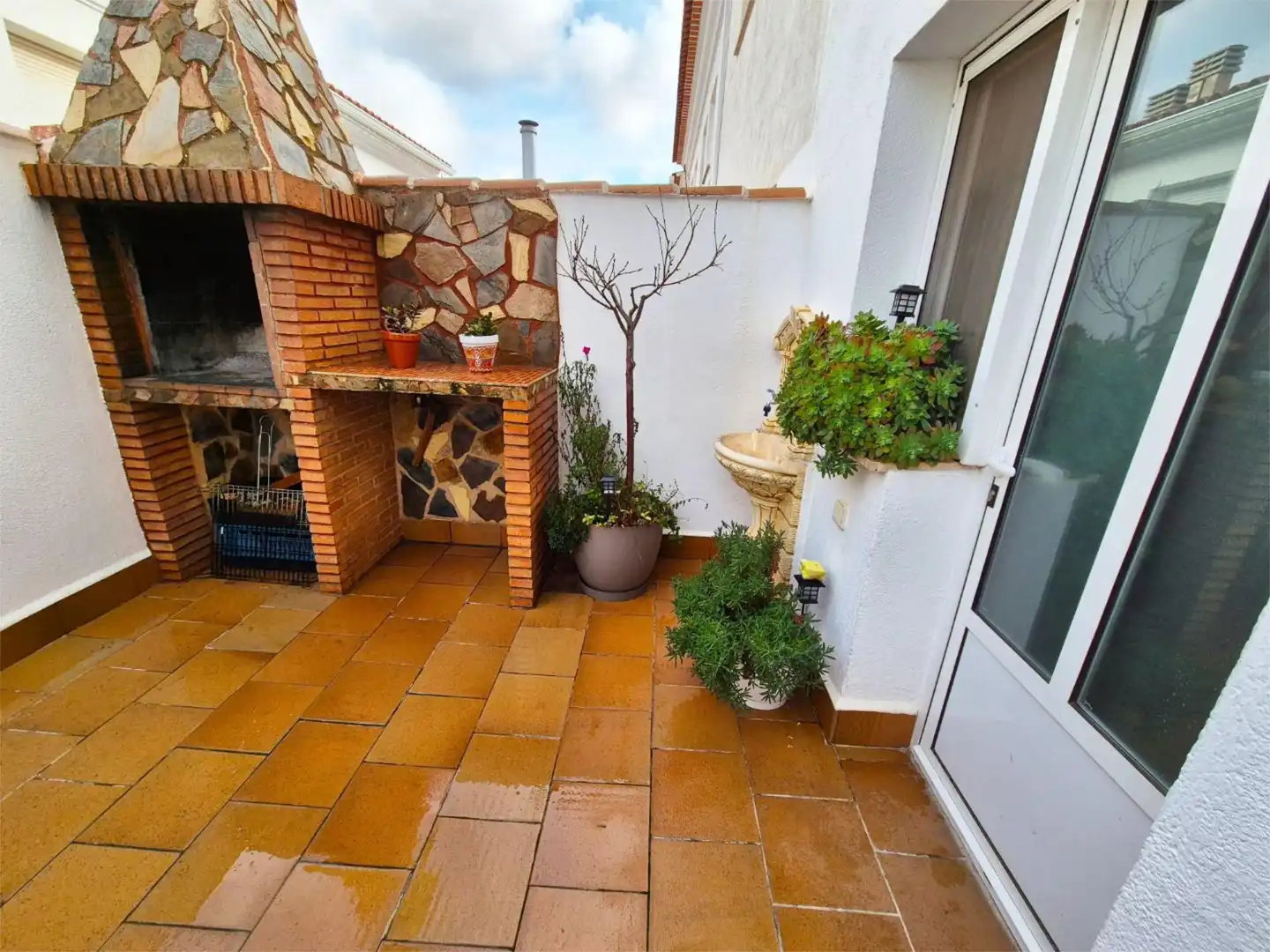 Einfamilien-Reihenhaus zum Verkauf in Calle Virgen del Pilar, 42, Motilla del Palancar Terrasse von Einfamilien-Reihenhaus zum Verkauf in Motilla del Palancar mit Klimaanlage, Heizung und Parkett