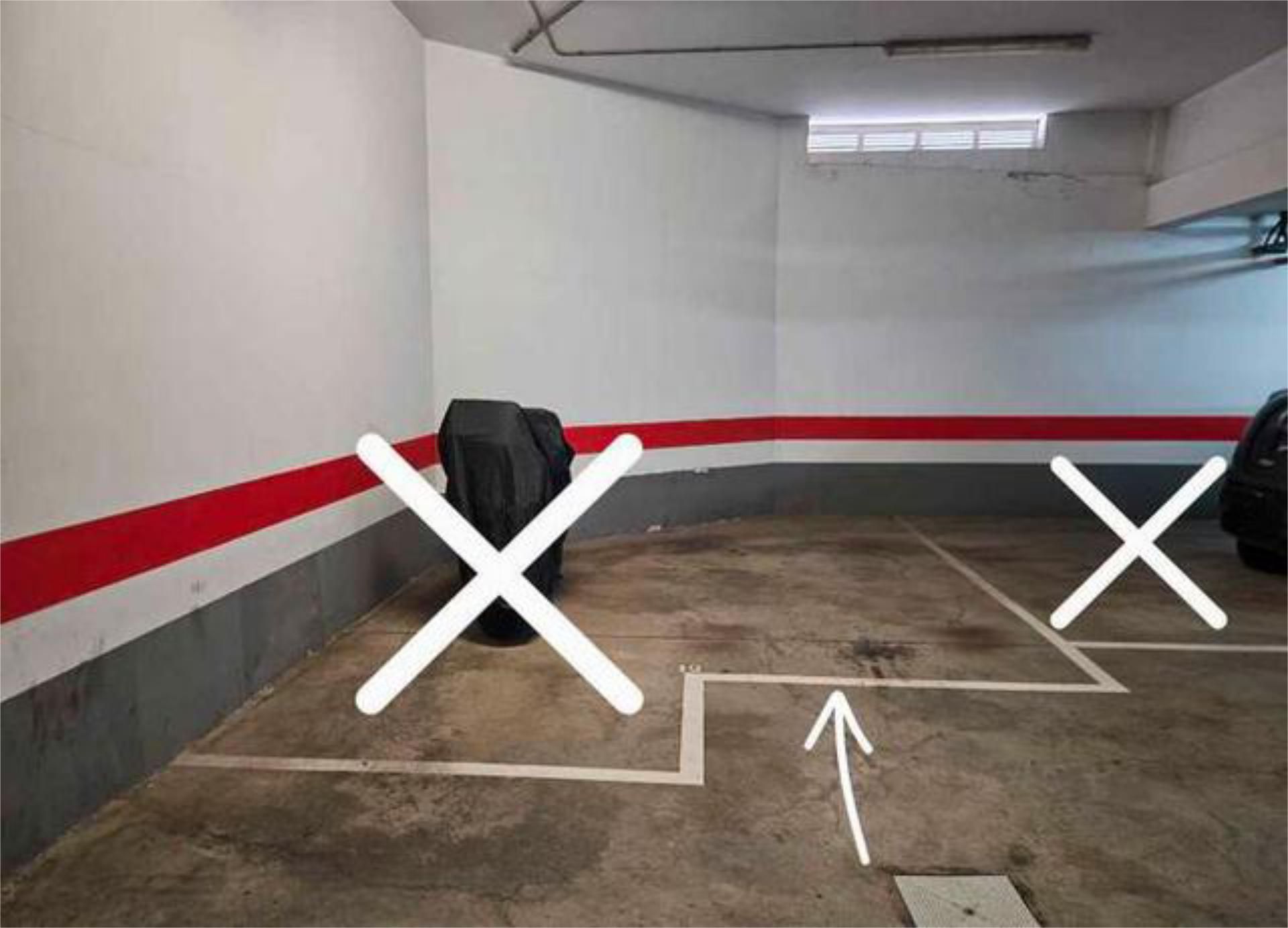 Garage to rent in Sardina