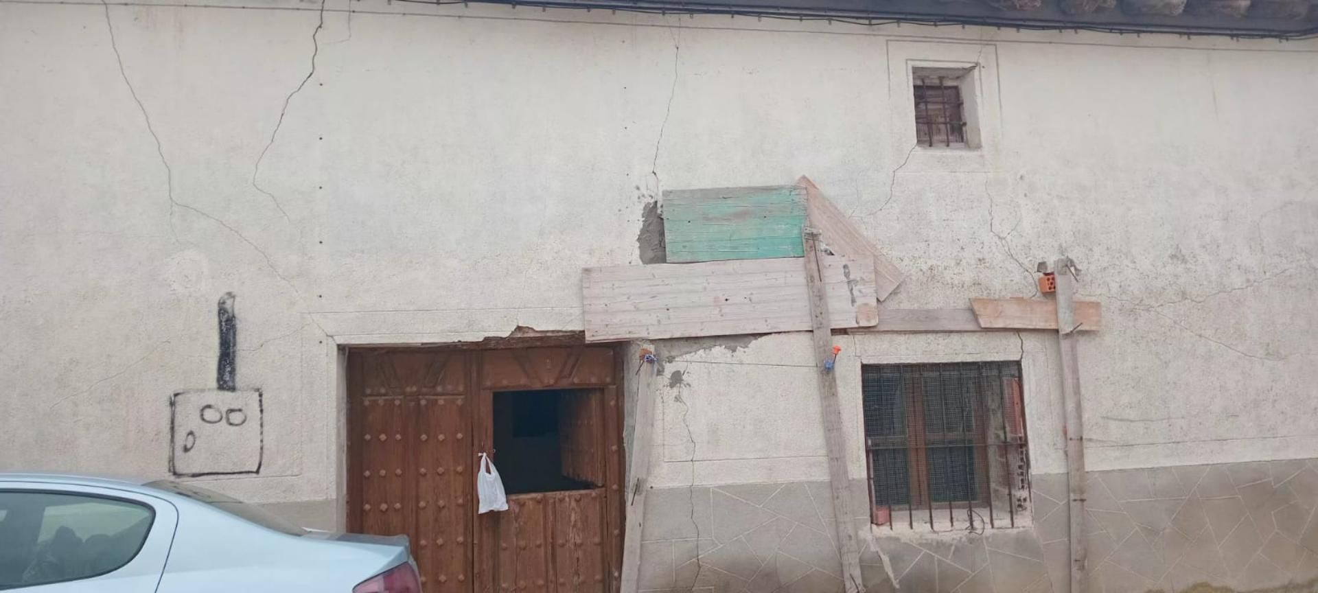 Vista exterior de Casa adosada en venda en Sangarcía amb Traster