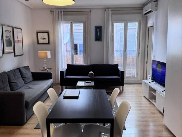 Piso en Venta en Calle de Caravaca, 15 en Embajadores - Lavapiés