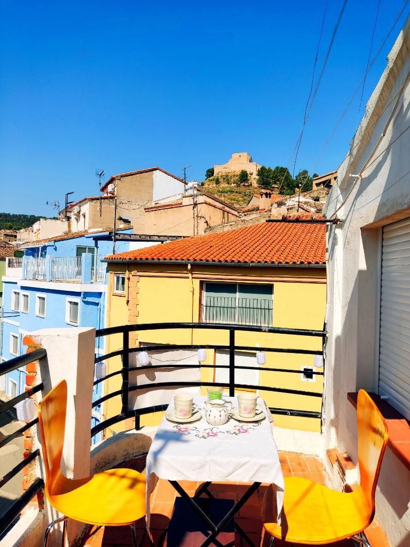 Pis en venda a Calle Constitución, 1, Jalance Vista exterior de Pis en venda en Jalance amb Aire condicionat, Parquet i Terrassa