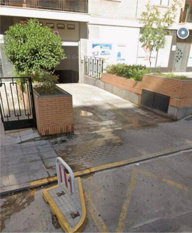 Garaje en Alquiler en Triana Este