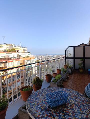 Piso en Venta en Avinguda de la Mare de Déu de Montserrat, 153 en El Guinardó