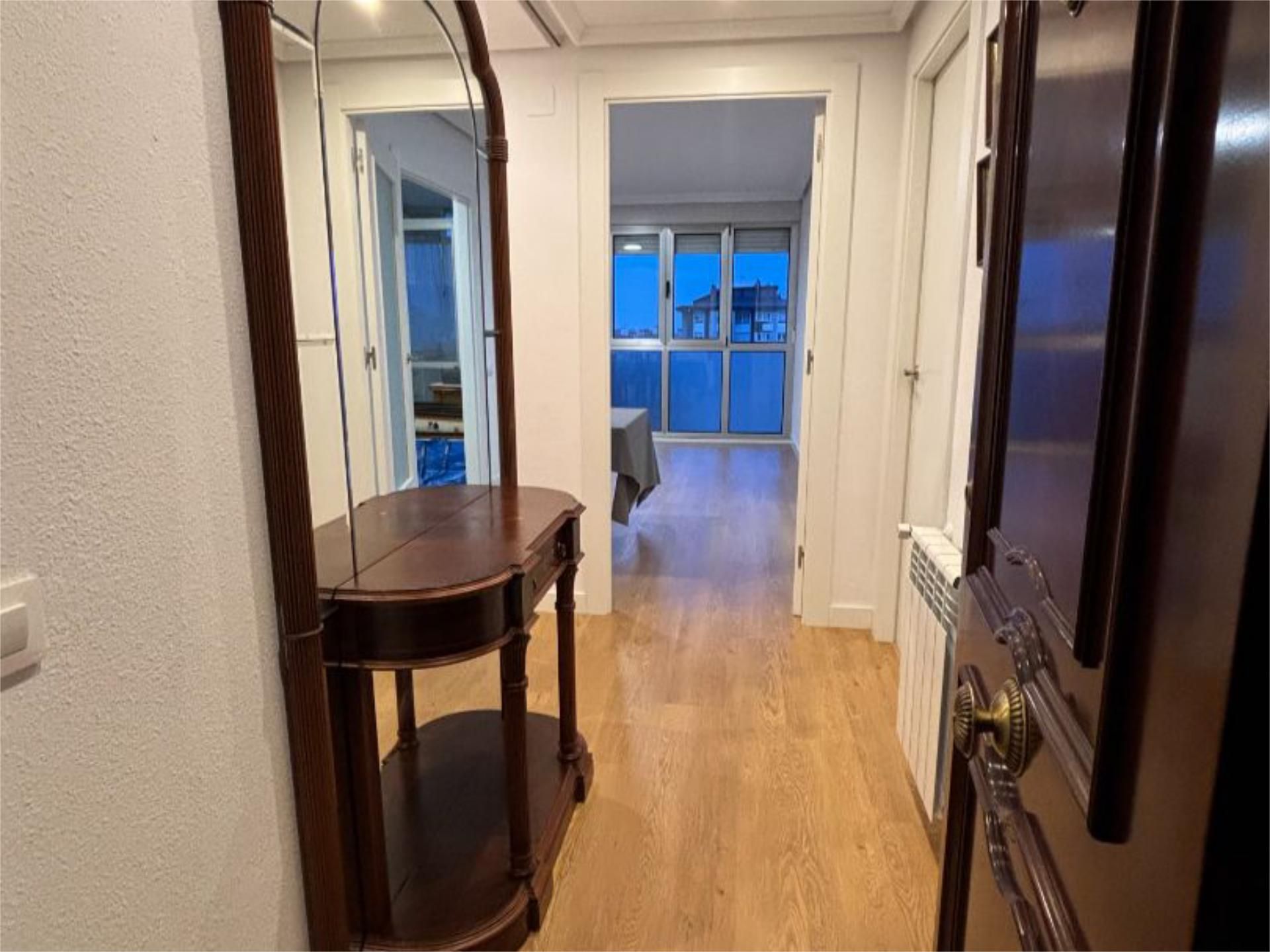 Flat to rent in Gijón   with Heating, Parquet flooring and Furnished