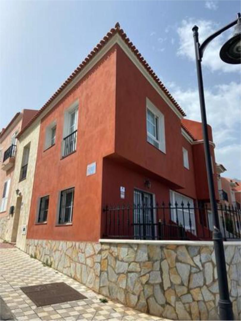 Vista exterior de Casa o xalet en venda en Los Realejos amb Terrassa