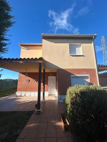 Casa-chalet en Venta en Calle Pinar, 11 en Boecillo