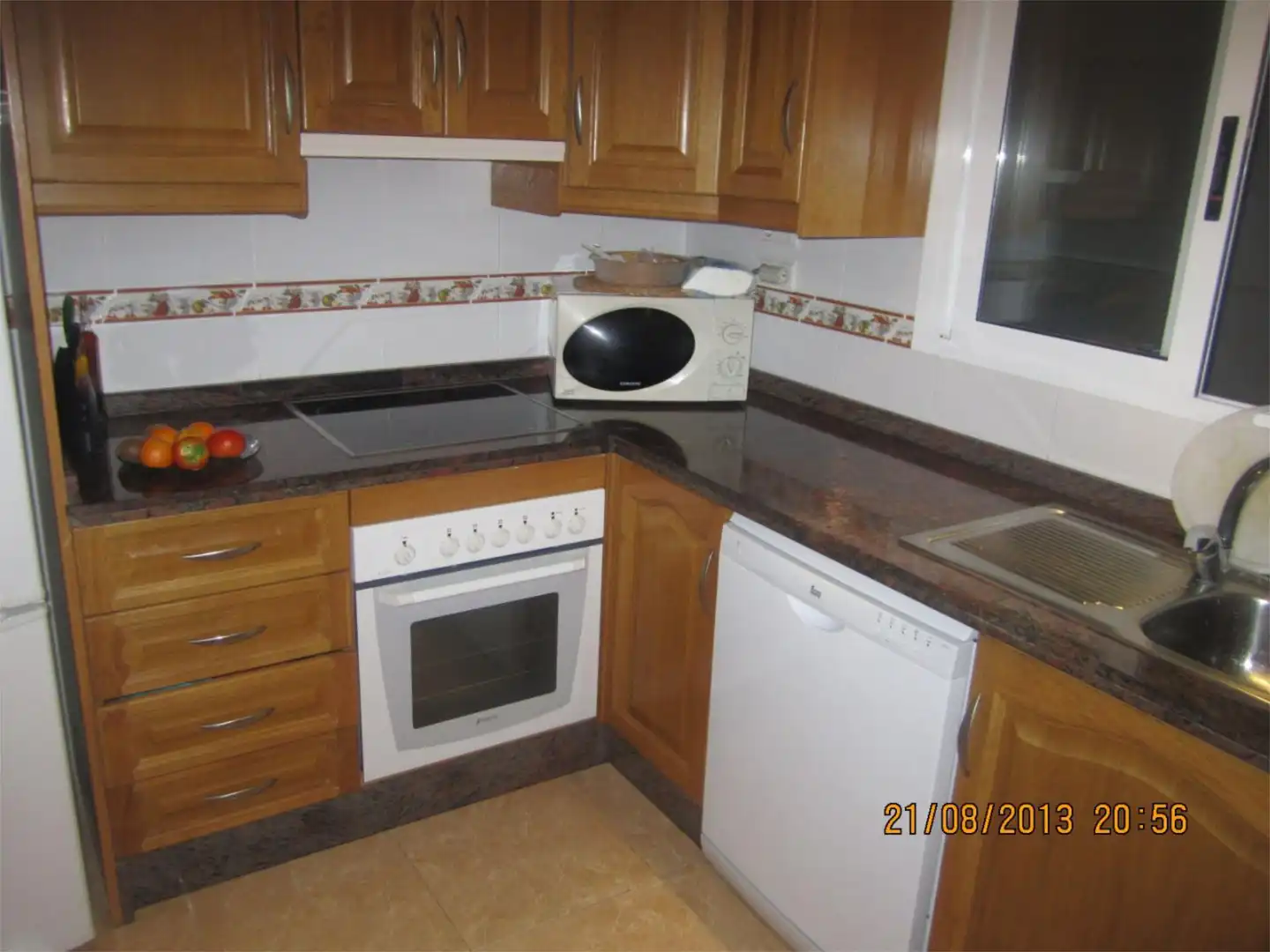 Flat for rent in Calle García Lorca, 1, Campello Playa Kitchen of Flat for rent in El Campello with Terrace, Storage room and Swimming Pool