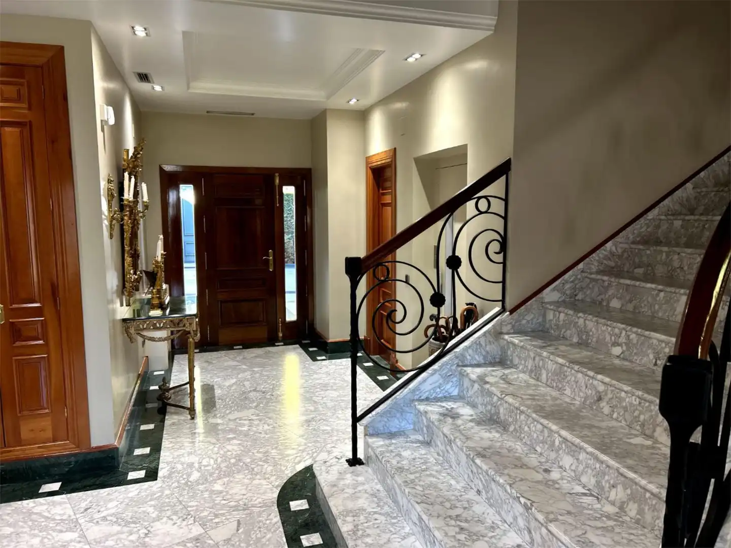 Casa o chalet en venta en Ronda de Sobradiel, 2, Conde Orgaz - Piovera Casa o chalet en venta en Madrid con Aire acondicionado, Calefacción y Jardín privado
