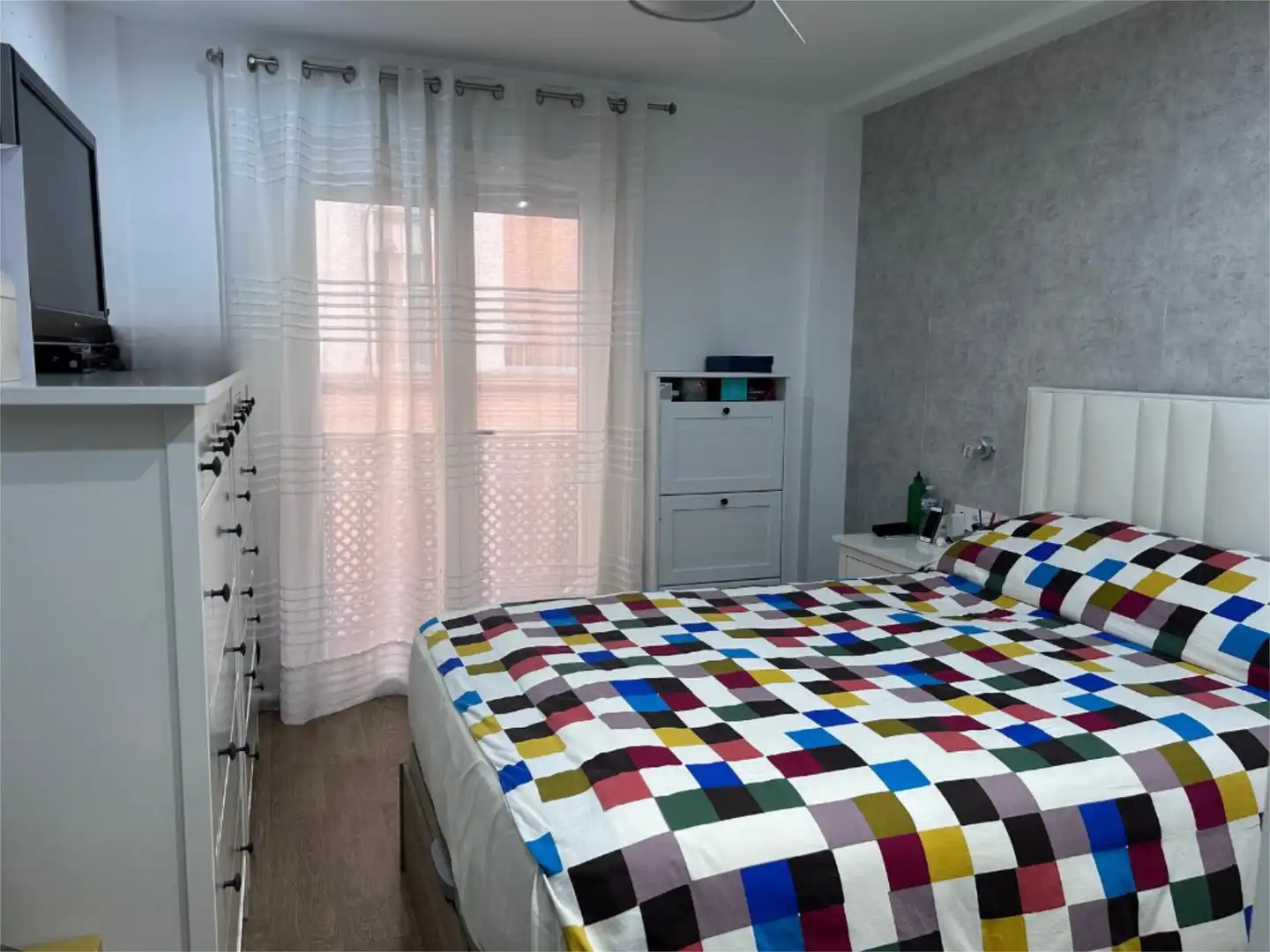 Flat for sale in Calle el Trevenque, 30, Crta. De la Sierra Bedroom of Flat for sale in Granada with Parquet flooring and Balcony