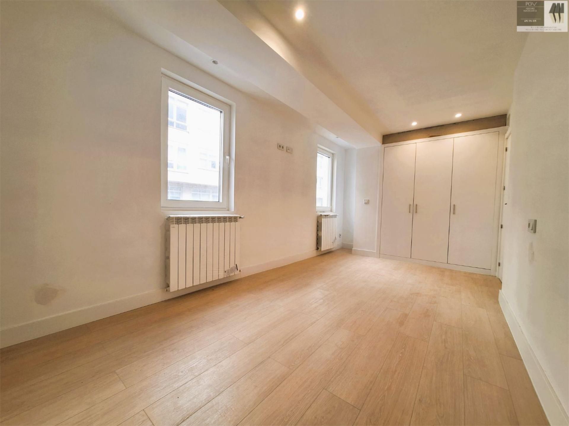 Dormitori de Pis en venda en A Coruña Capital  amb Calefacció i Videoporter