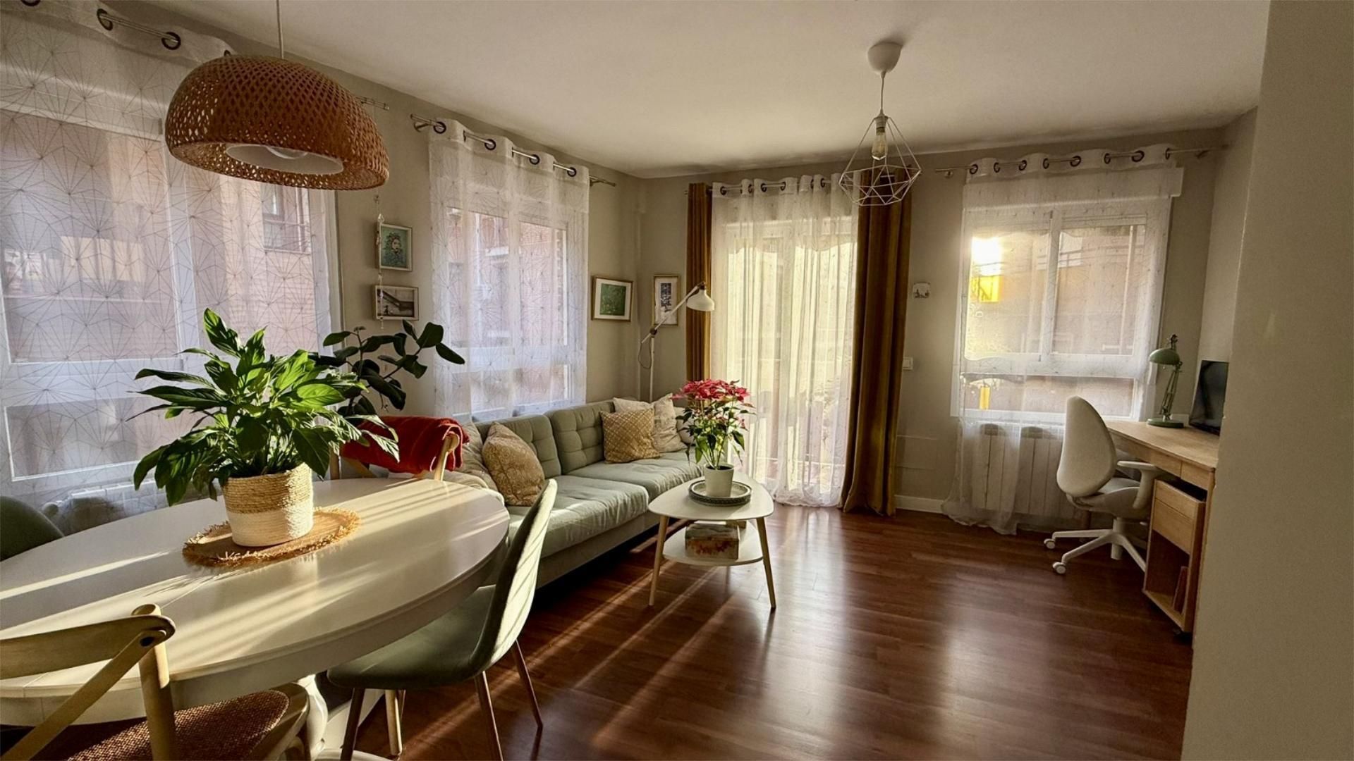 Living room of Flat for sale in Leganés  with Terrace and Balcony