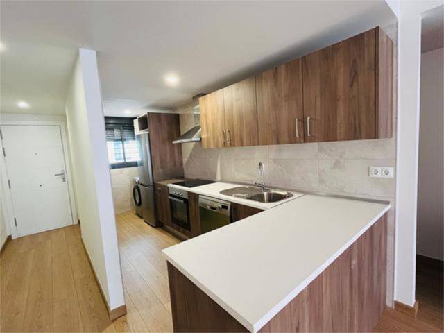 Piso en Alquiler en Puerto Deportivo