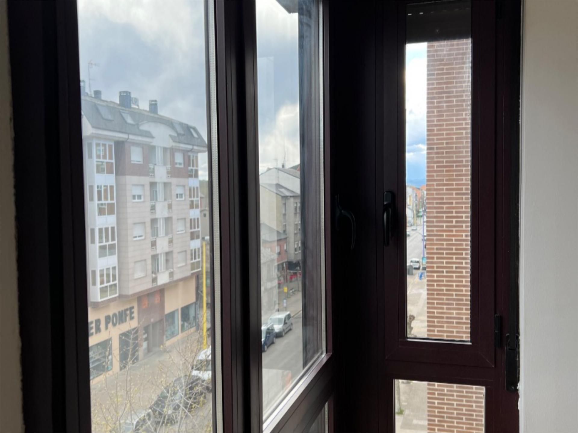 Exterior view of Flat for sale in Ponferrada  with Heating, Parquet flooring and Storage room