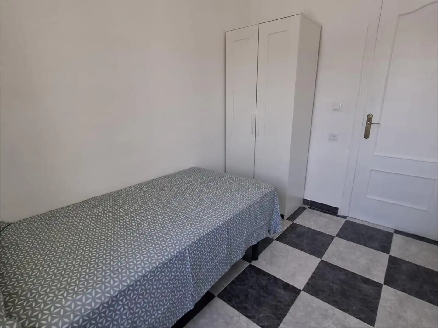 Flat for rent in Calle Marina de Guerra, 69, Pinar Alto Flat for rent in Calle Marina de Guerra, 69, Pinar Alto